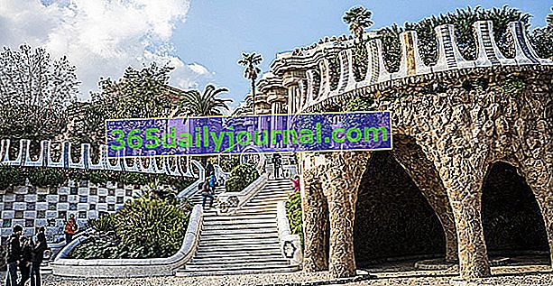Park Güell od Antoniho Gaudího v Barceloně