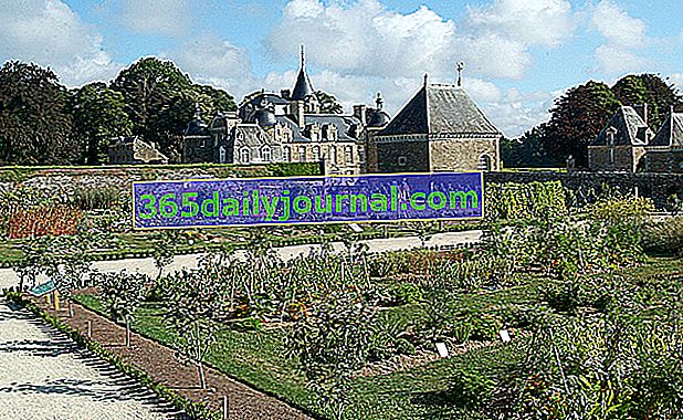 Záhrady a zámok La Bourbansais v Pleugueneuc (35)
