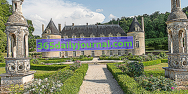 Francouzská zahrada Château de Bussy-Rabutin v Bussy-le-Grand (21)
